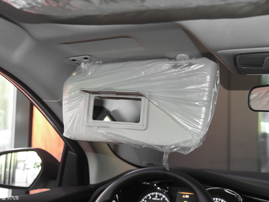 2018D60 1.6L XL քӢ