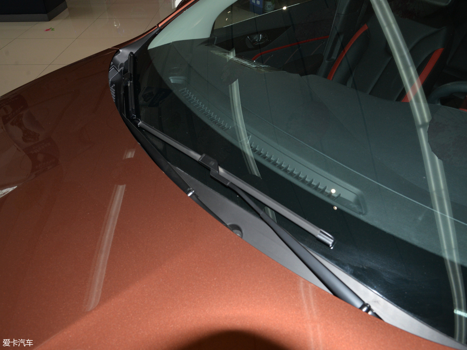 2018���D60 1.6L XL �ք�����Ӣ��