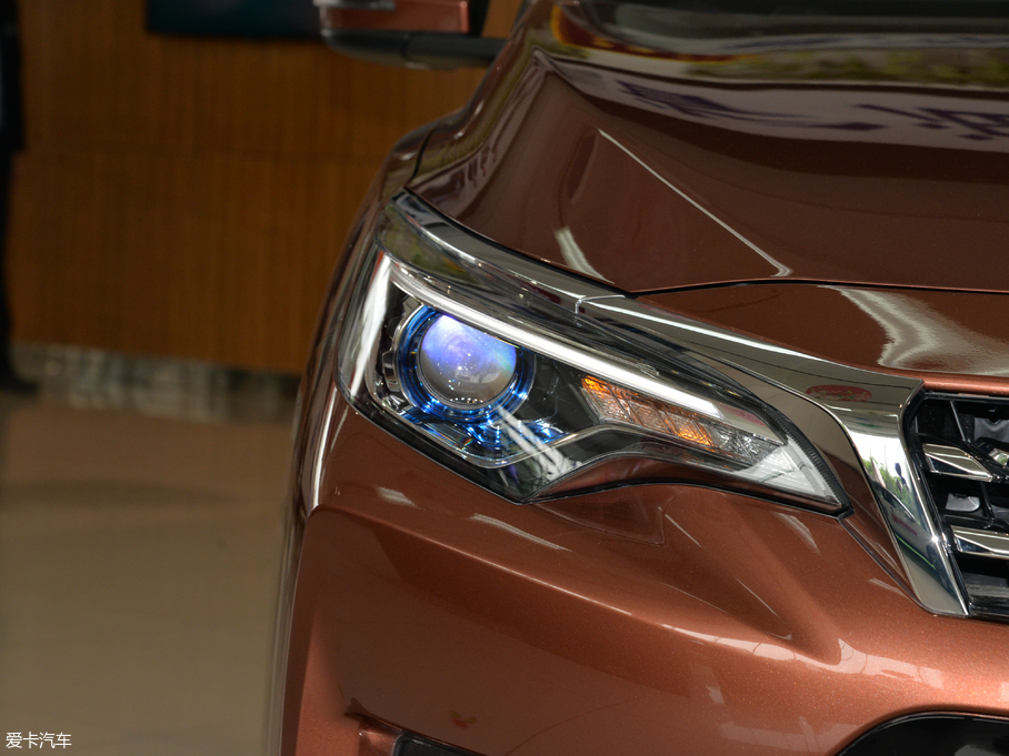 2018���D60 1.6L XL �ք�����Ӣ��