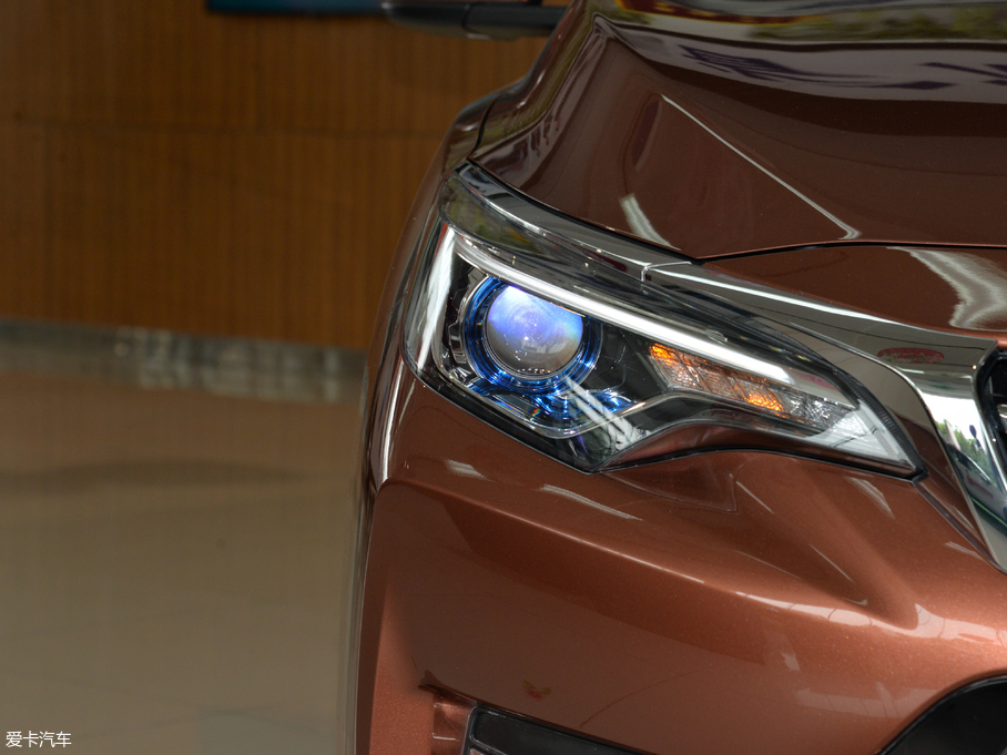 2018���D60 1.6L XL �ք�����Ӣ��