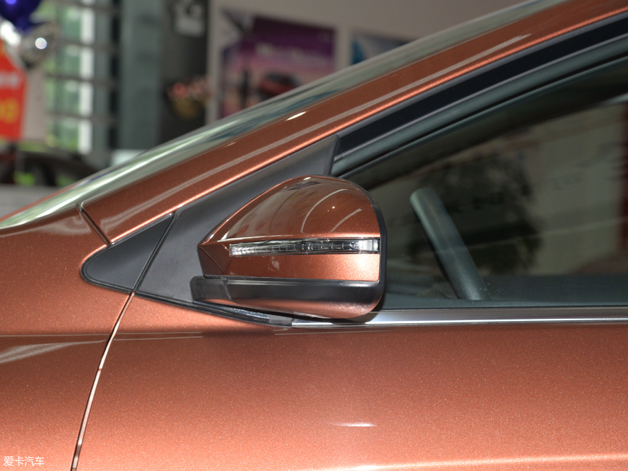 2018���D60 1.6L XL �ք�����Ӣ��