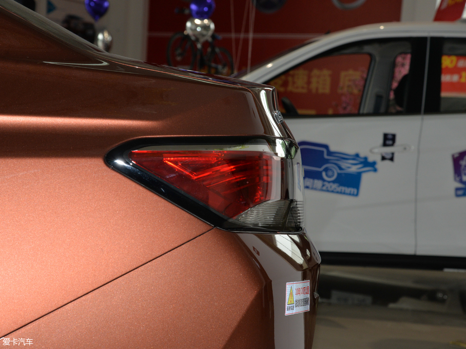 2018���D60 1.6L XL �ք�(d��ng)��(li��n)��Ӣ��