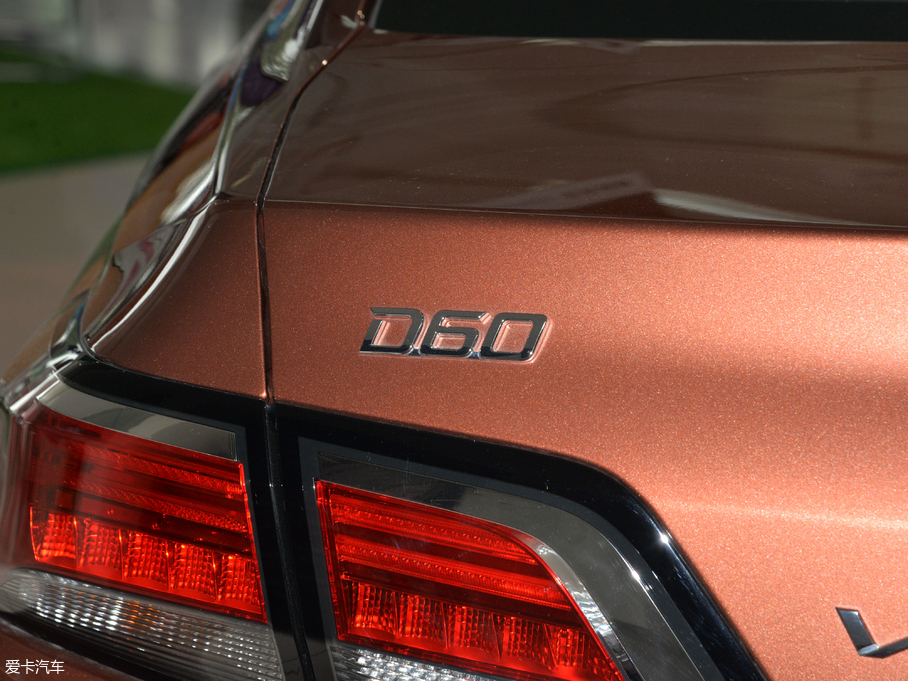 2018���D60 1.6L XL �ք�����Ӣ��