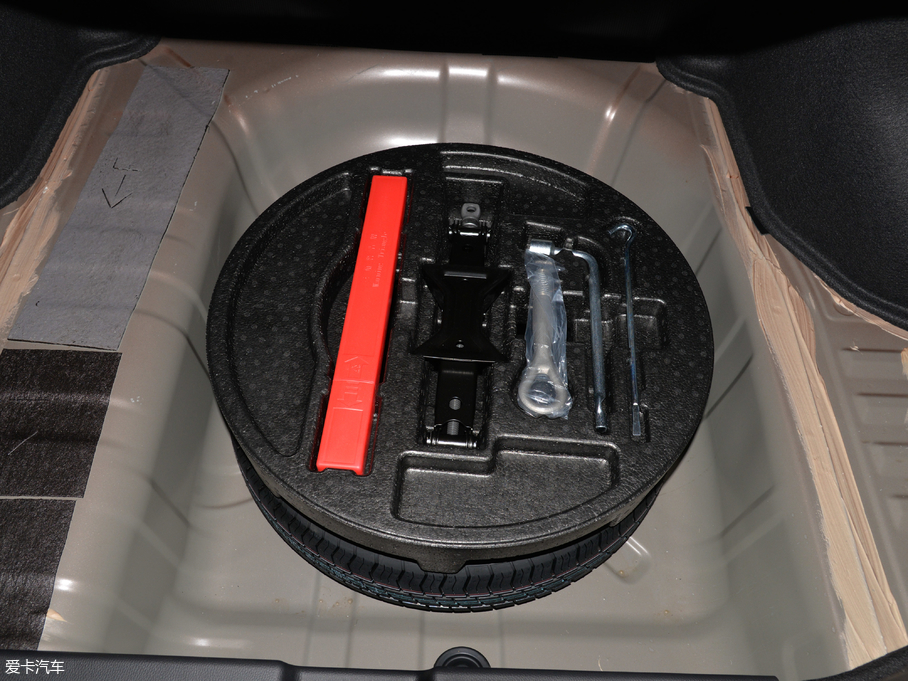 2018���D60 1.6L XL �ք���(li��n)��Ӣ��