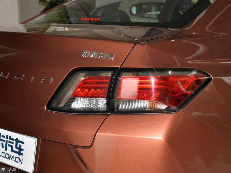 2018���D60 1.6L XL �ք�����Ӣ��