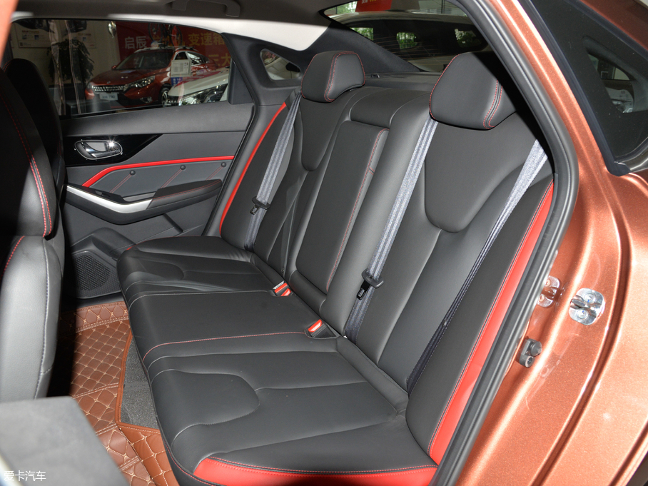 2018���D60 1.6L XL �ք�����Ӣ��