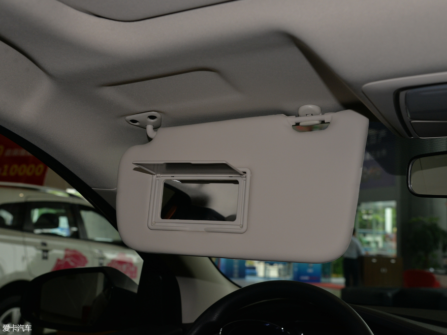 2018���D60 1.6L XL �ք�����Ӣ��