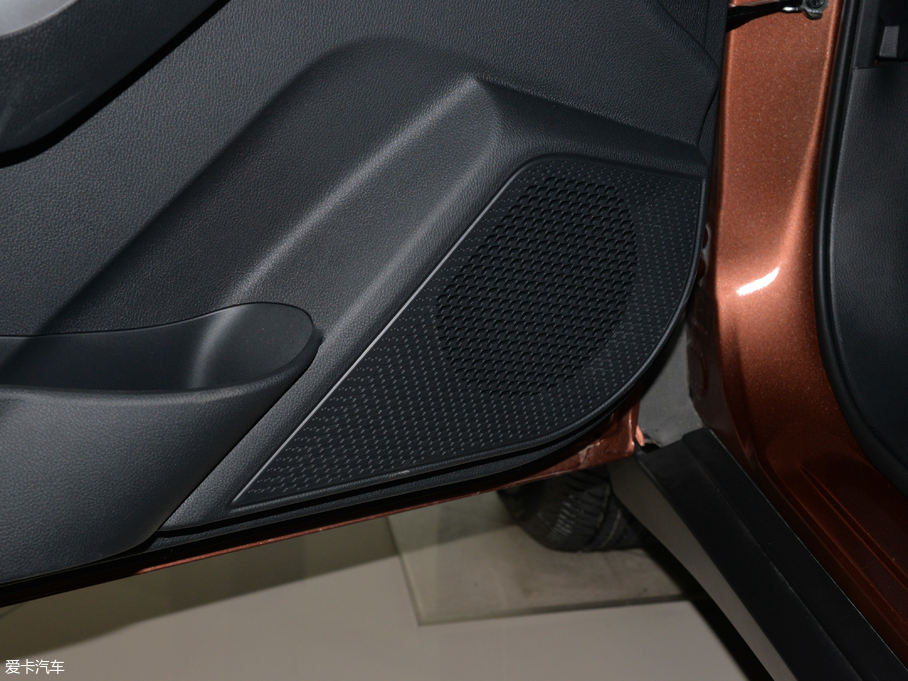 2018���D60 1.6L XL �ք���(li��n)��Ӣ��