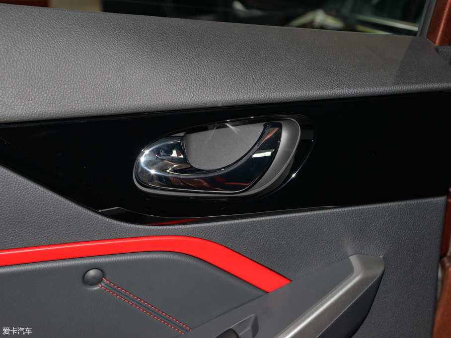 2018���D60 1.6L XL �ք���(li��n)��Ӣ��