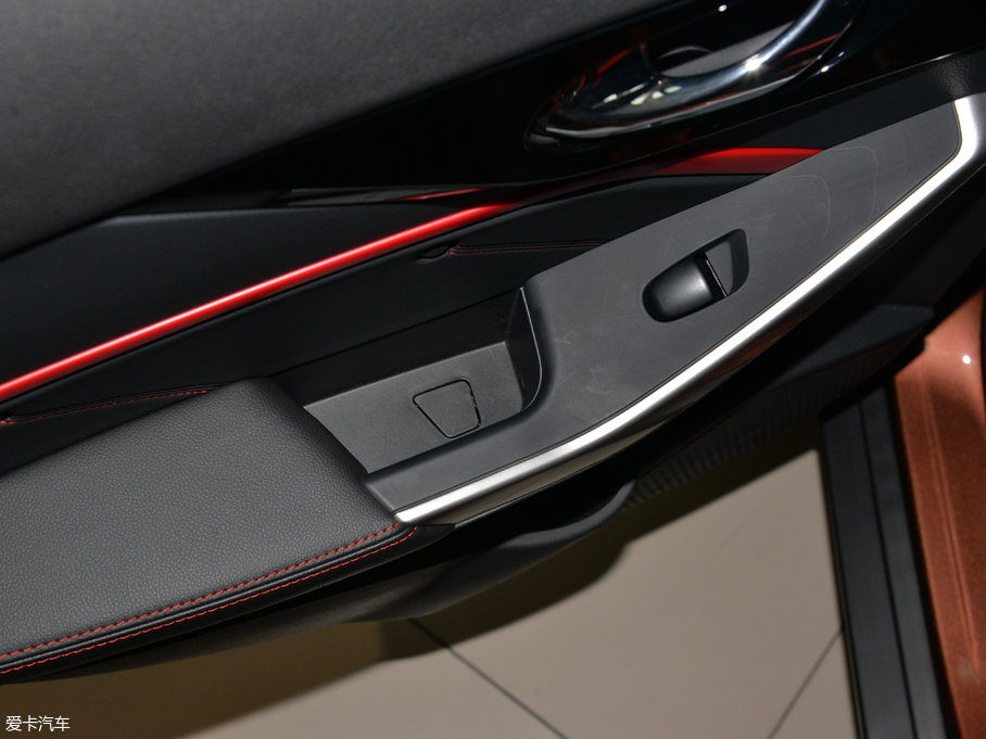 2018D60 1.6L XL քӢ