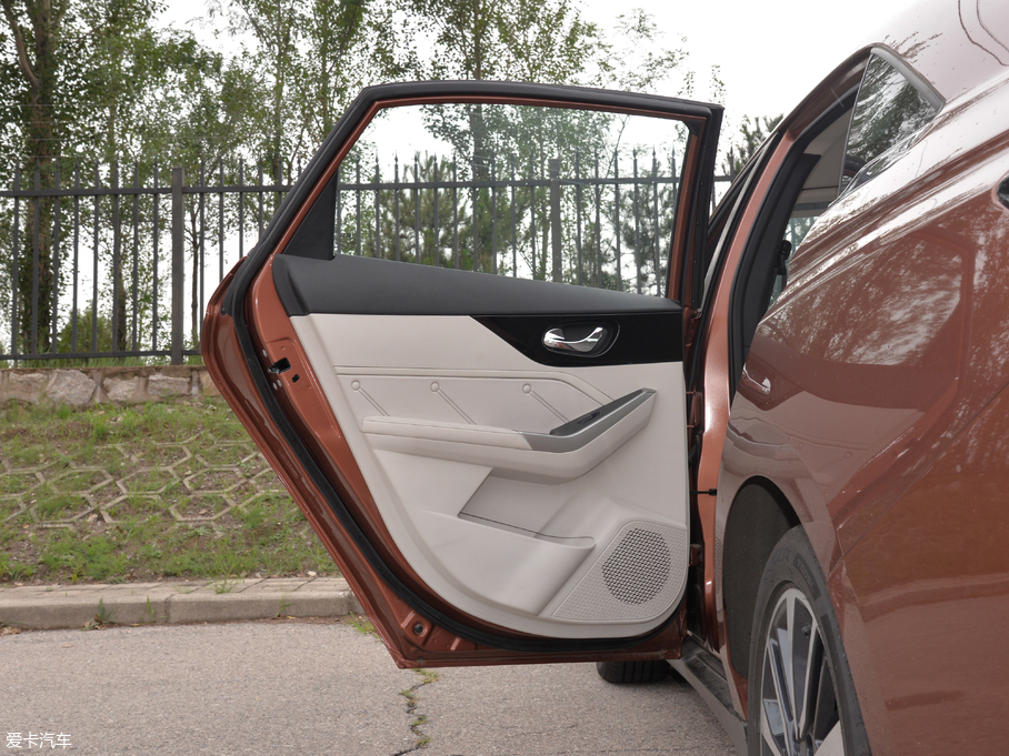 2018D60 1.6L XV CVTA