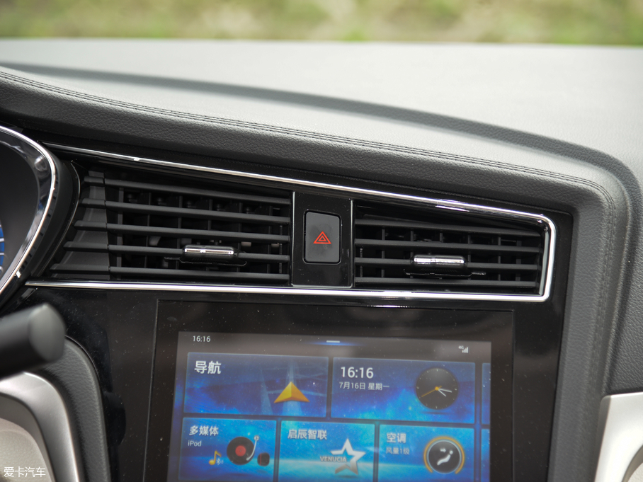 2018���D60 1.6L XV CVT�����A��