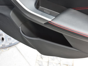 20181.6L XV CVTA g