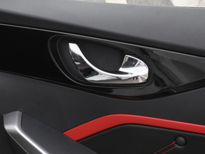 20181.6L XV CVTA g