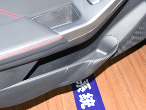 20181.6L XL CVT(lin)Ӣ ǰTg