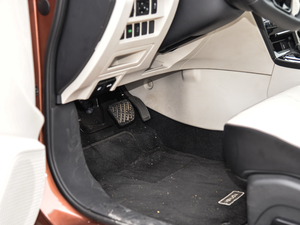 20181.6L XV CVTA g