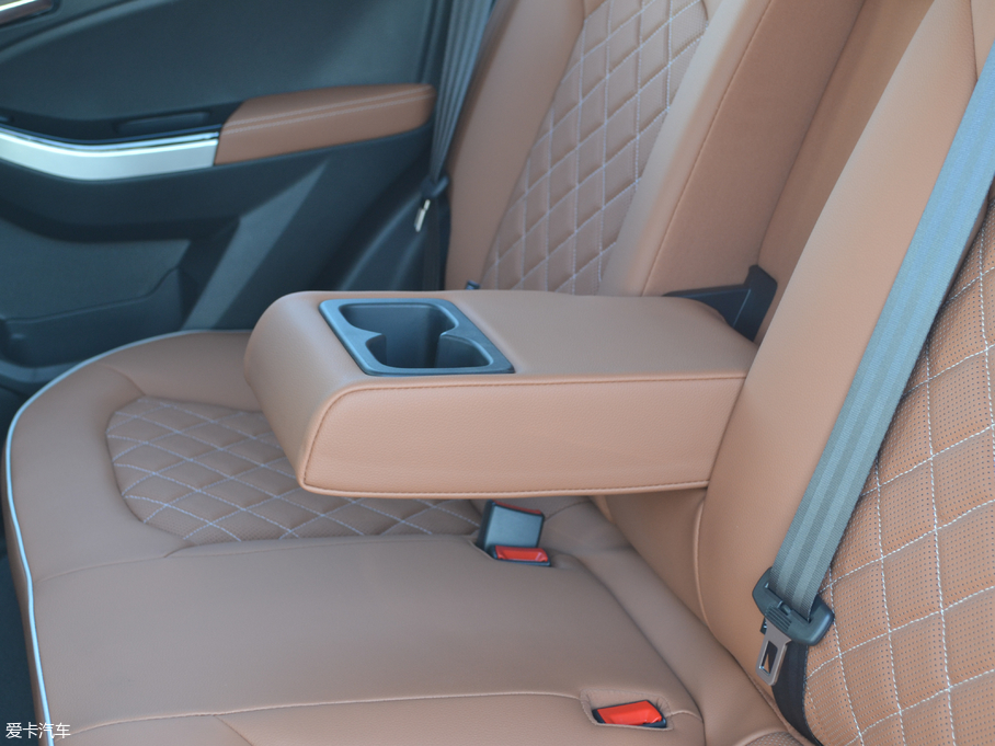 2018T70 2.0L CVT\Ӱ