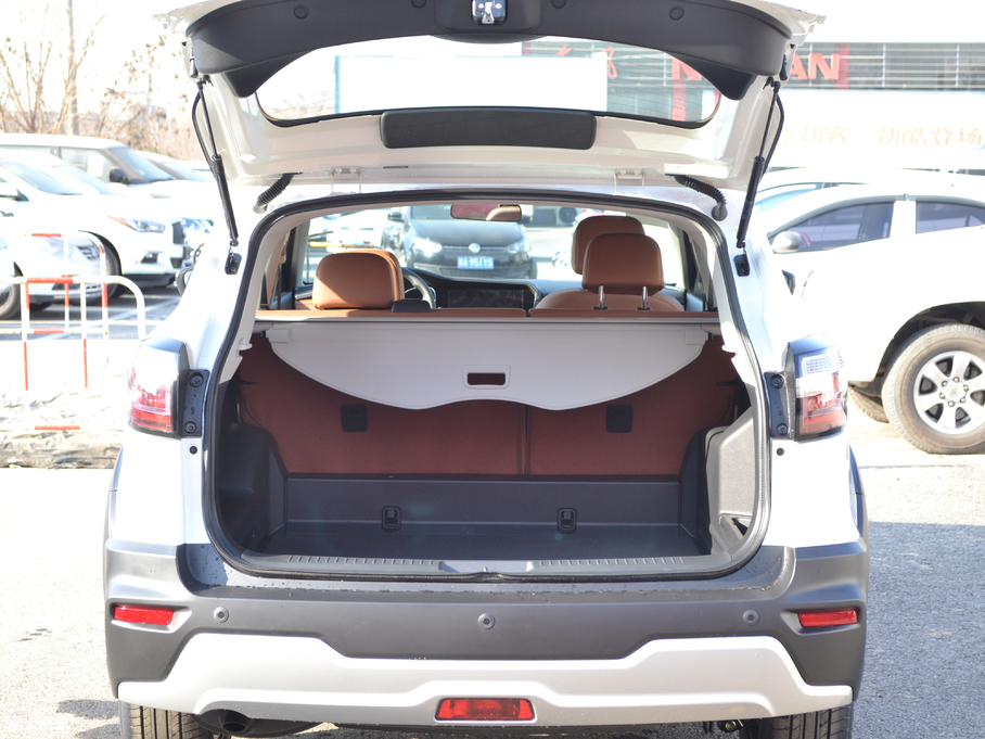 2018T70 2.0L CVT\(yn)Ӱ