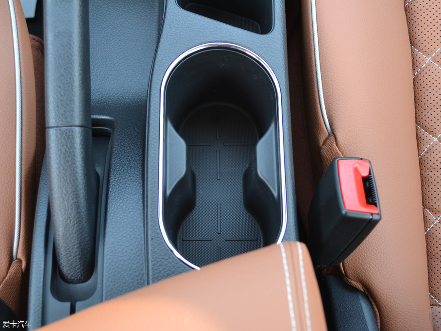 2018T70 2.0L CVT\Ӱ