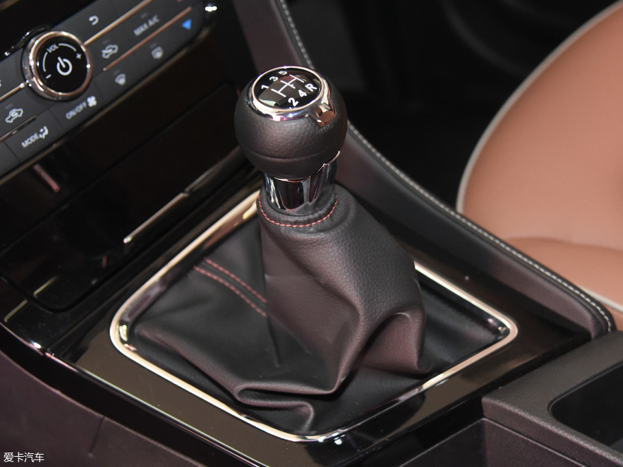 東風(fēng)啟辰2018款啟辰T70