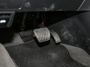 20182.0L CVT\Ӱ п؅^