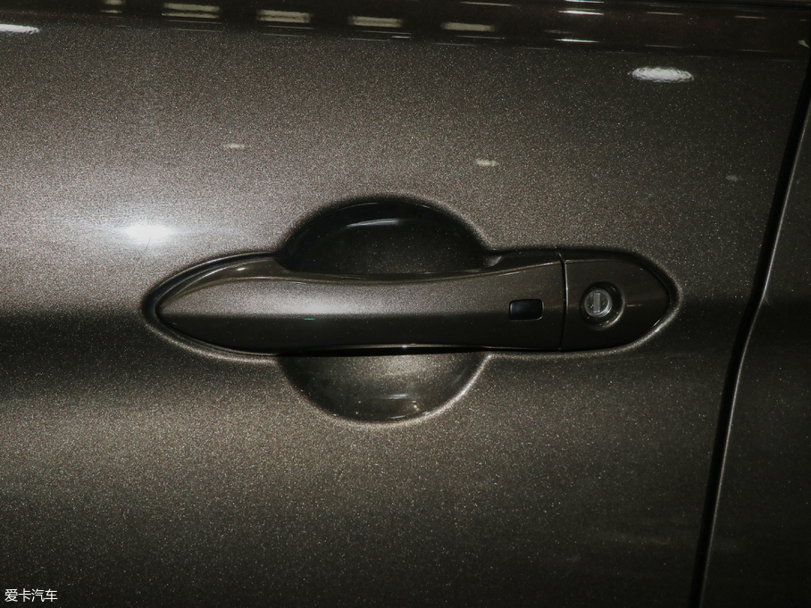 2018T90 2.0L CVTа