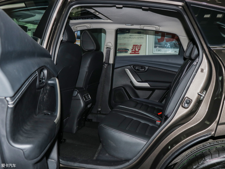 2018T90 2.0L CVTа