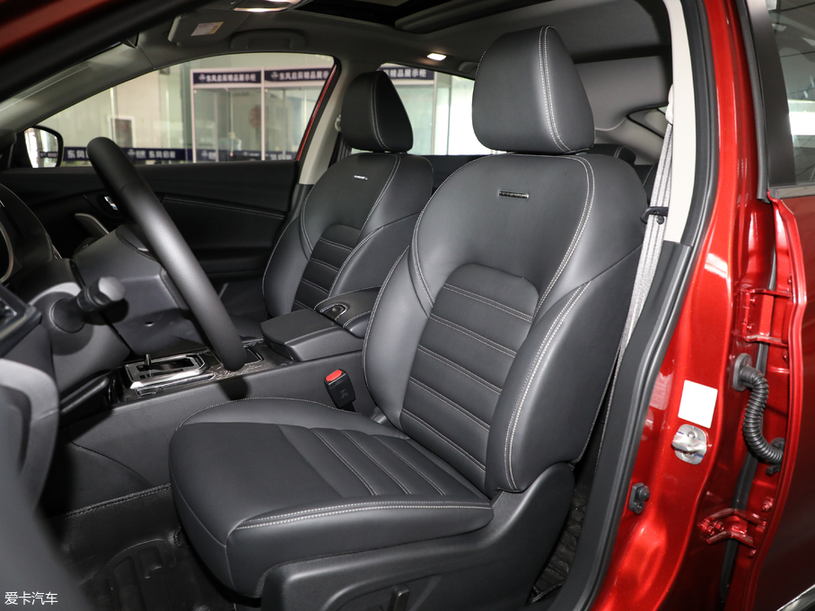 2018T90 2.0L CVTа