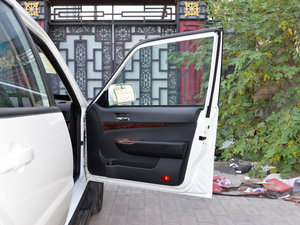 2014款1.6L 手动豪华版 空间座椅