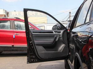 2015款改款 1.8L 手动精英型 驾驶位车门
