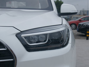 2017款1.5T 手动炫动版 大灯