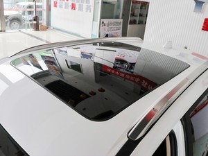 2017款1.8T CVT旗舰运动版 车顶