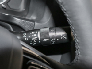 2017款1.8T CVT旗舰运动版 中控区