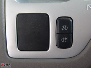2009款1.5L 标准版 中控区