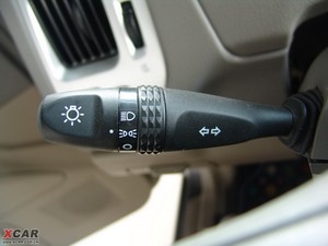 2009款1.5L 标准版 中控区