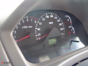 2009款1.5L 标准版 中控区