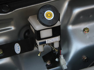 2012款1.0L 手动空调版 其它