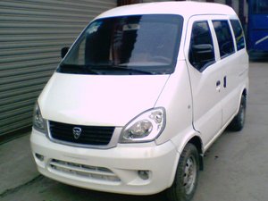 2010款1.1L 标准版 整体外观
