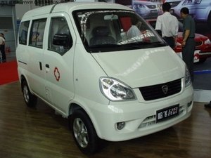 2010款1.1L 豪华版 整体外观