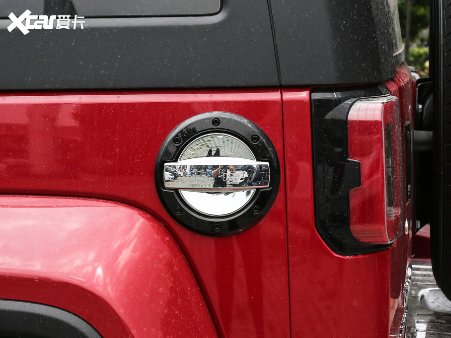 2020BJ40 2.0T ԄЫC˰ b