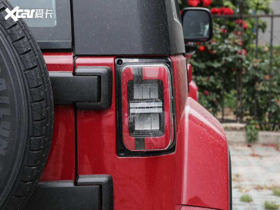 2020BJ40 2.0T ԄЫC˰ b