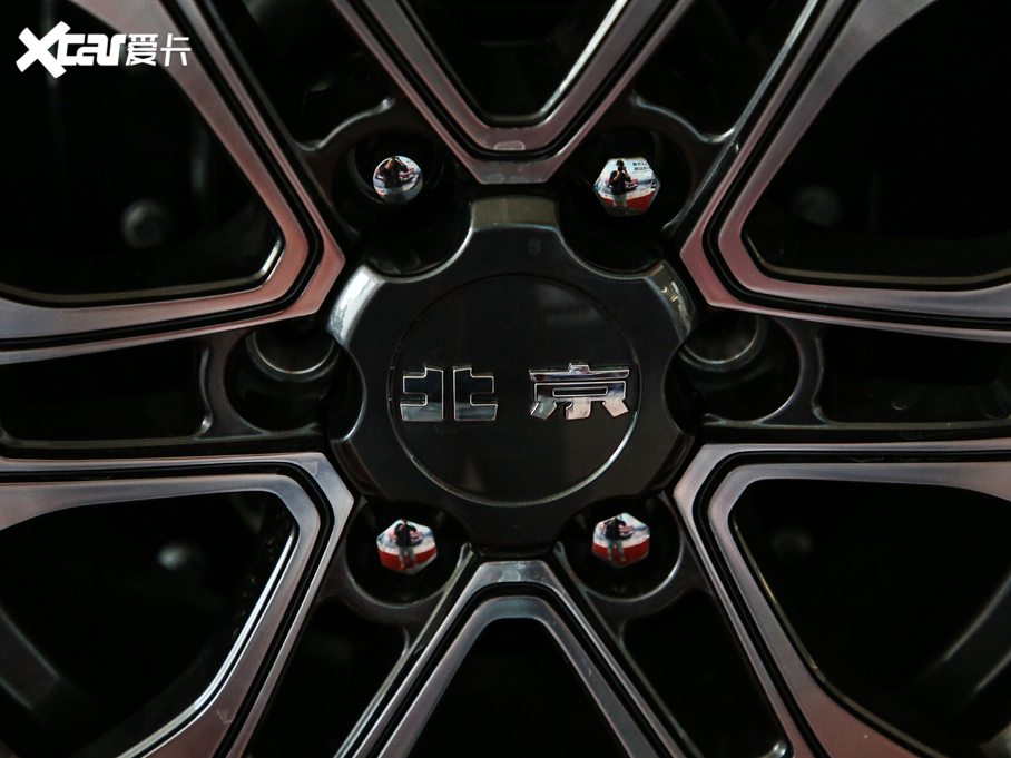 2020BJ40 2.0T ԄЫC˰ b