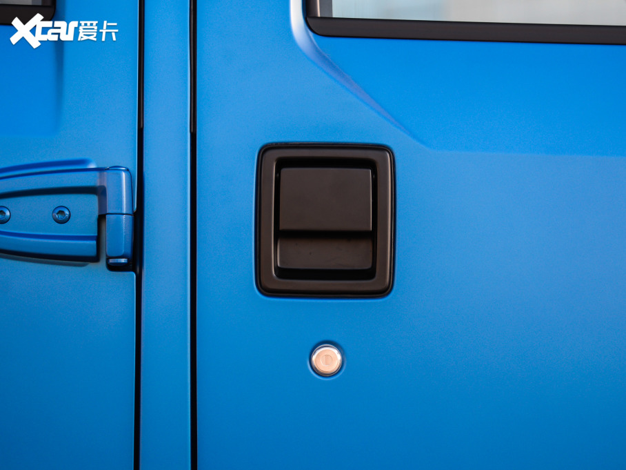 2021BJ40 2.0D Ԅ򌵶hӢ۰?zhn)b