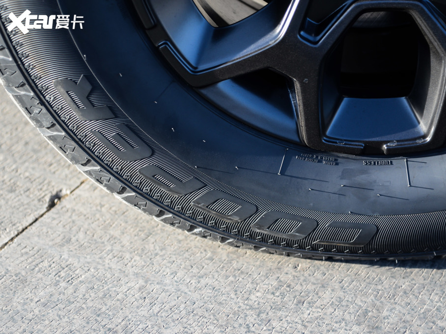 2021BJ40 2.0D Ԅ(dng)(q)hӢ۰?zhn)b