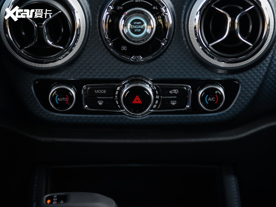 2021BJ40 2.0D Ԅ(q)hӢ۰?zhn)b