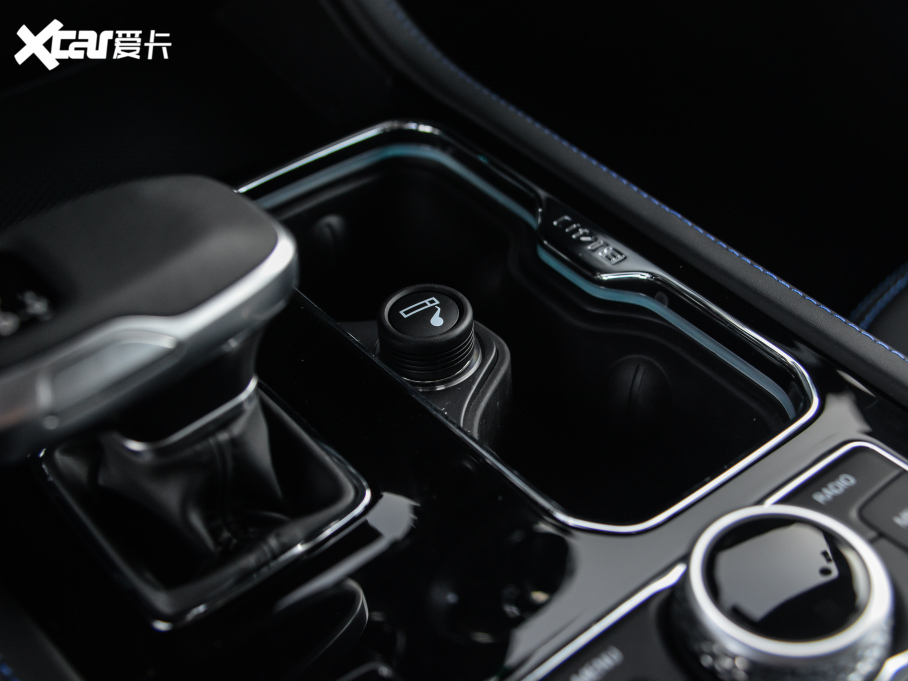 2021BJ40 2.0D Ԅ򌵶hӢ۰b