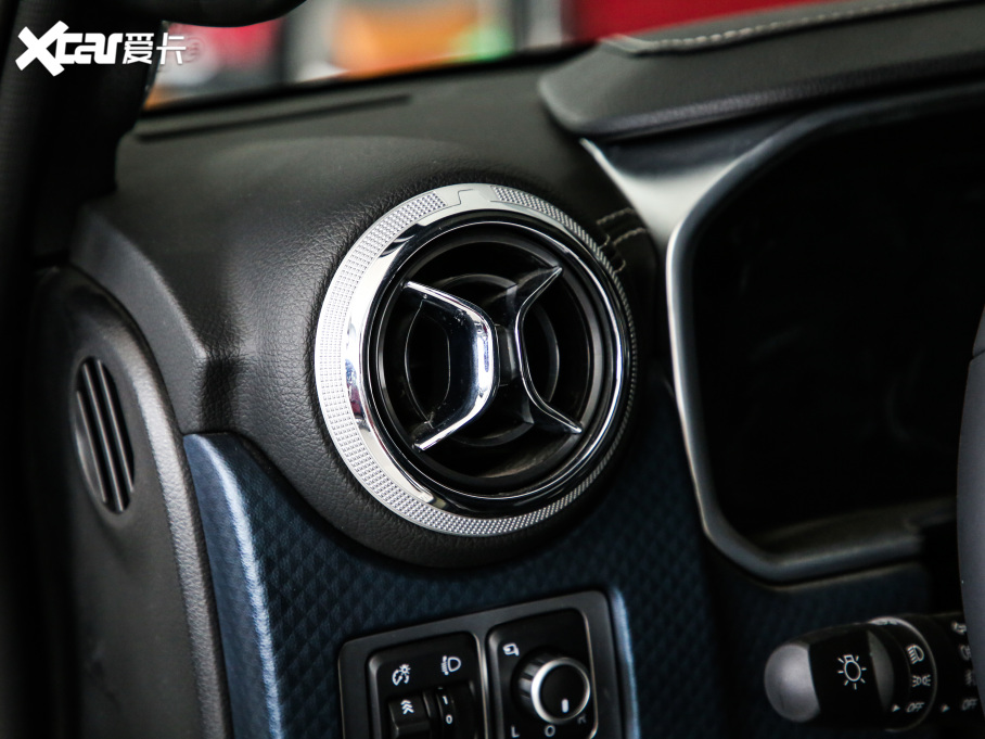 2021BJ40 2.3T Ԅ򌵶hӢ۰