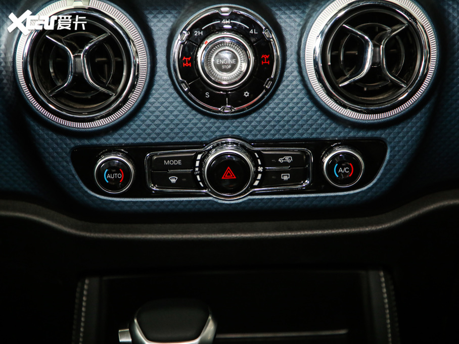 2021BJ40 2.3T Ԅ򌵶hӢ۰