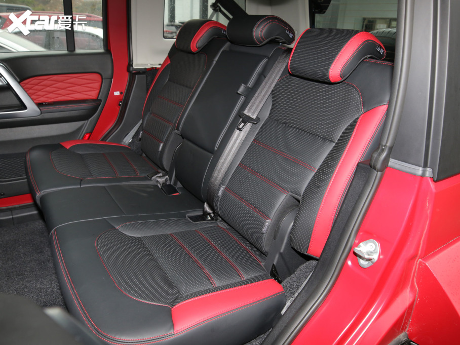 2021BJ40 2.0D Ԅ(q)hӢ۰?zhn)b ǰ늿i