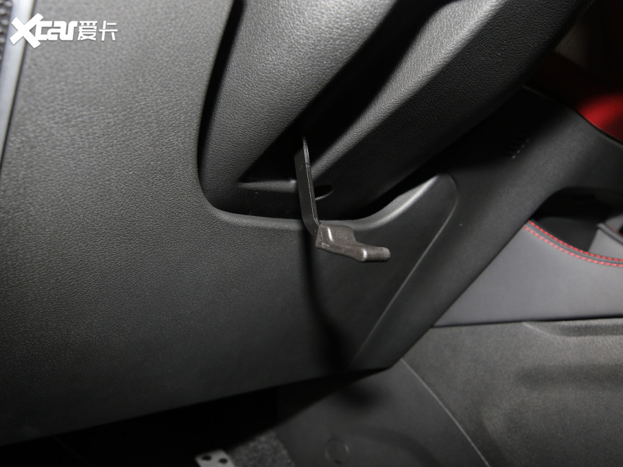 2021BJ40 2.0D Ԅ򌵶hӢ۰b ǰ늿i